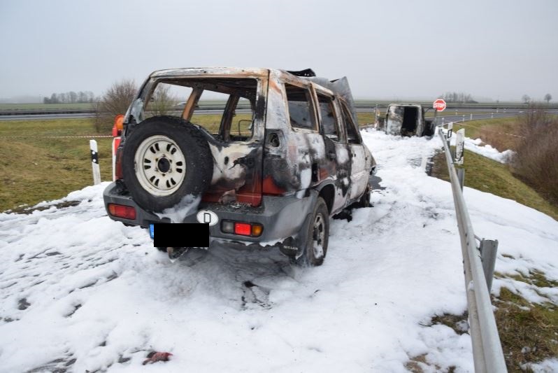 Raub Autobahn Gützkow Terrano auf Auffahrt ausgebrannt