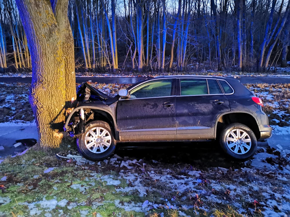 Unfall VW zwischen Wittenhagen und Abtshagen